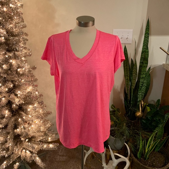 Xersion Tops - Pink Xersion Workout Tee Xersion Tops - Pink Xersion Workout Tee